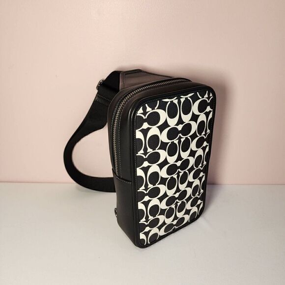 NWT Coach CP071 Sullivan Pack in Signature Canvas & Leather Black/Chalk - Picture 3 of 7